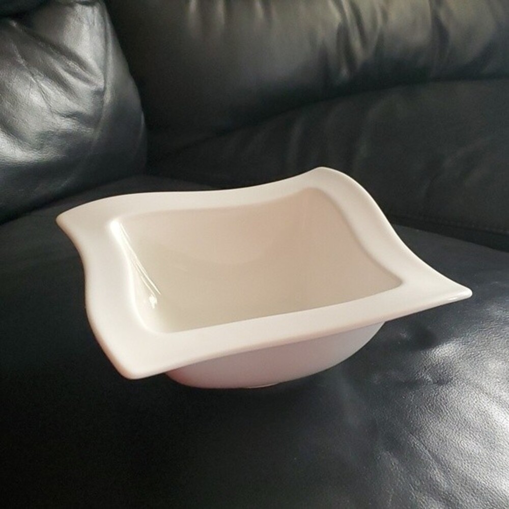 Villeroy & Boch 1748 New Wave Porcelain Square Bowl